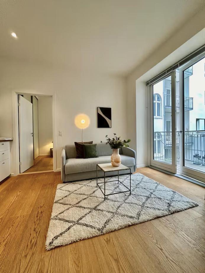 Cozy Center Apartment